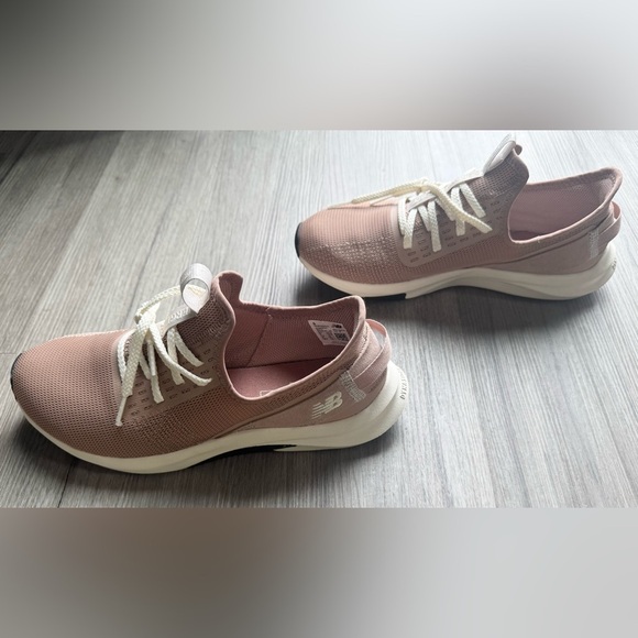 New Balance Women’s  DynaSoft Nergize Sport v2 Running Sneakers - Picture 6 of 15